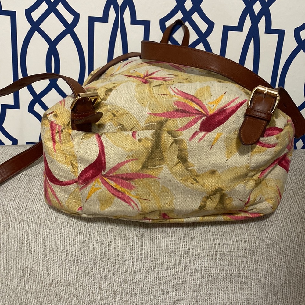 Tommy Bahama - Picture 5 of 5